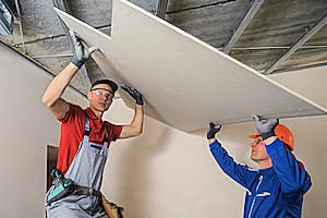 10 Étapes à suivre pour poser un plafond correctement à Saint-Ilpize